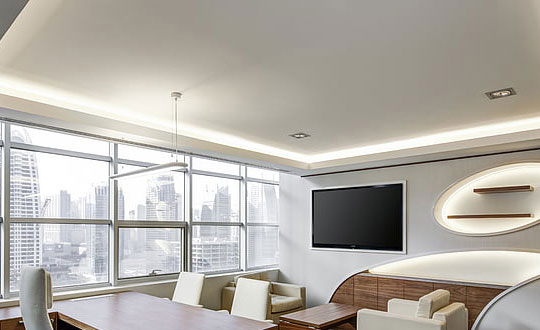 兔:桑普。有時我們結交的第一個朋友就是一生的知己。在迪士尼影片《小鹿斑比》里,桑普是小鹿從出生到成為偉大的森林王子的過程中,形影不離的忠實伴侶。