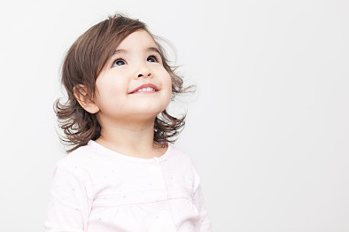 很火的羅氏女寶寶起名，女孩子姓羅取什么名字好？