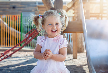 2024年鄧姓寶寶取名大全，屬龍女孩名字取名攻略 