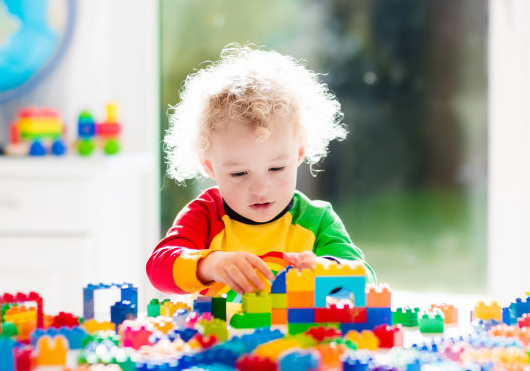  五行屬火的男孩名字有哪些？ 五行屬火的男孩起名