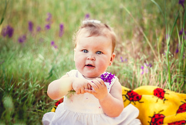 五行缺金、缺水的女孩，名字里有金、水元素