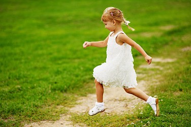 2024年小龍女取什么名字好聽，屬龍女孩高雅有涵養的名字