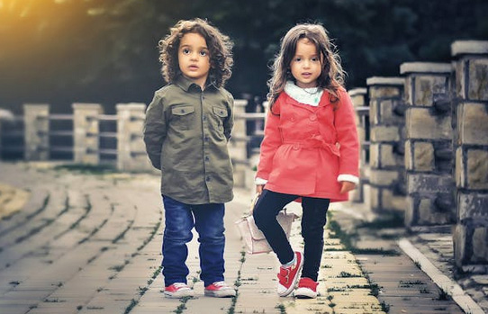 2024馮姓新生兒取名，好聽的馮姓男孩名字大全