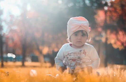 男孩起名丨充滿了陽光與朝氣的男孩名，干凈爽朗寓意好