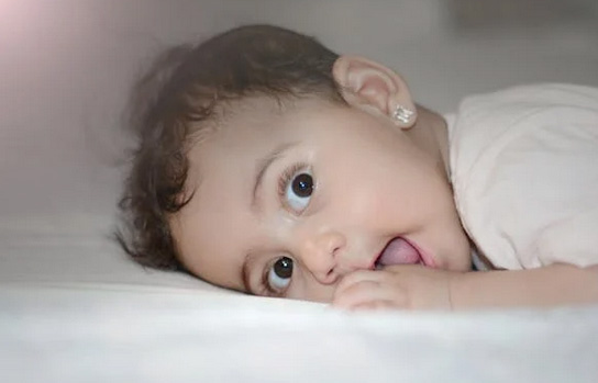 姓沈男孩名字好聽時尚，盡顯內涵