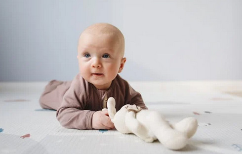 五行為火寓意好的女孩常用字有哪些？