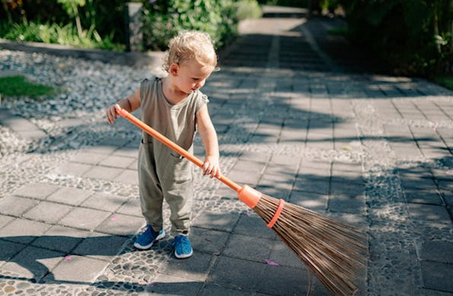 姓丁有涵養的女孩名字，個個好聽富有詩意