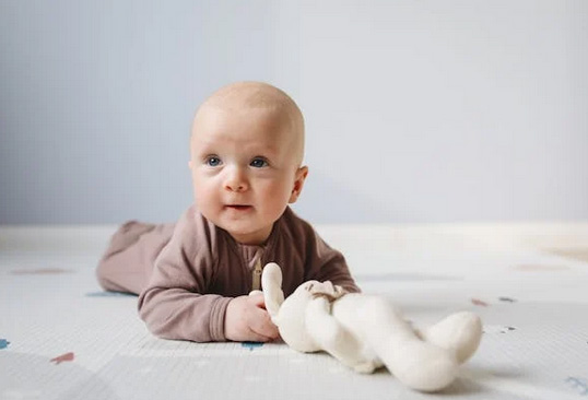 熒字一般人壓不住嗎？女孩起名用熒好不好