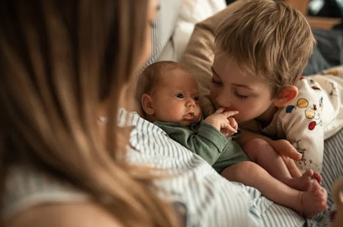 屬蛇起名，沉穩大氣的蛇年男寶寶名字