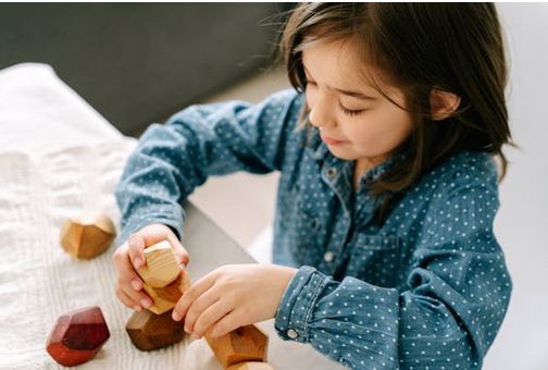 女孩起名,女孩帶木字漂亮有涵養的名字有哪些？